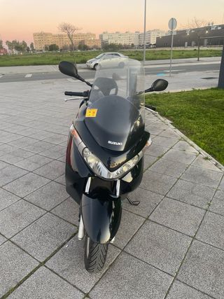 Suzuki Burgman 125 Negra
