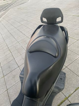 Suzuki Burgman 125 Negra