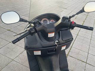 Suzuki Burgman 125 Negra