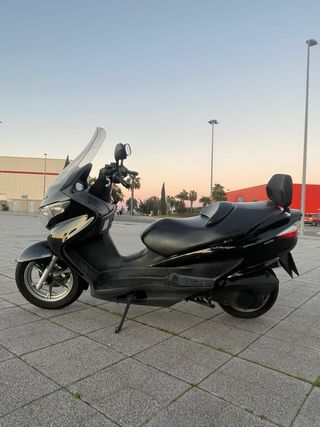 Suzuki Burgman 125 Negra
