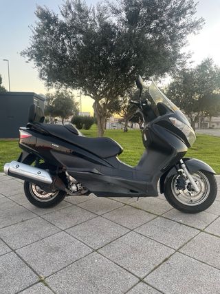 Suzuki Burgman 125 Negra