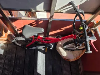 Bicicleta Infantil Btwin Roja