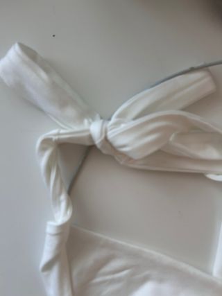 Top blanco halter fruncido