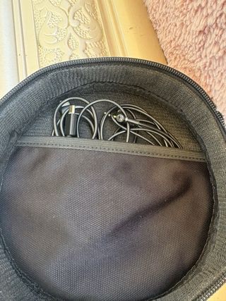 Funda Sennheiser Gris tiene un sonido increíble