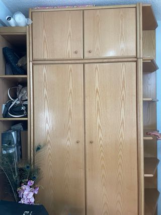 Habitacion ( 2 camas de 90) y escritorio y armario