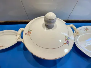 VAJILLA DE PORCELANA DE LA MARCA ROYAL CHINA
