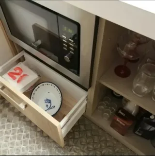 Cocina, barra y electrodomésticos