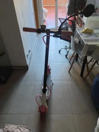 Patinete Eléctrico Rosa