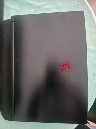 MSI Gaming Laptop RTX 4050 16GB RAM