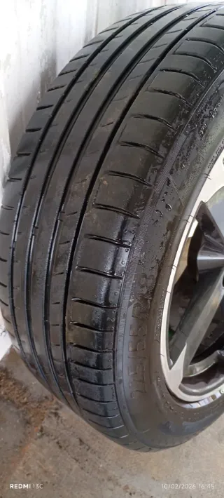 4 Llantas Fox AV1 con Neumáticos