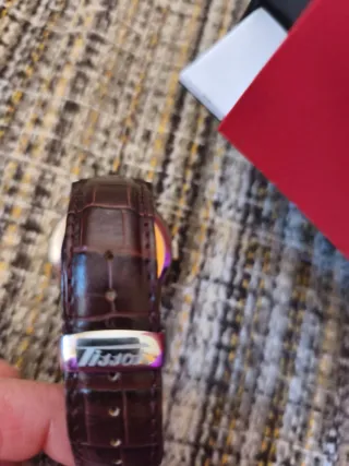 Reloj Tissot Automático Esfera Blanca Correa Marró