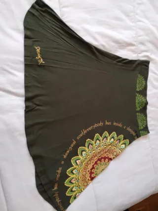 Falda Desigual verde militar talla M