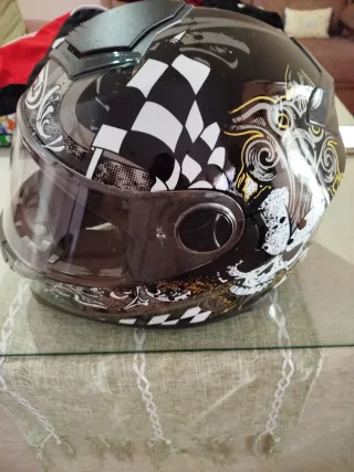 Casco Moto Arai Negro y Gris