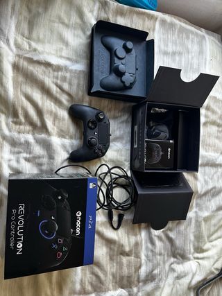 Nacon Revolution Pro Controller PS4
