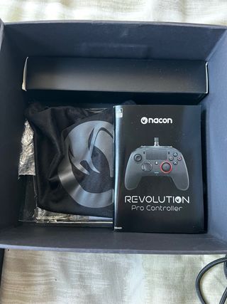 Nacon Revolution Pro Controller PS4