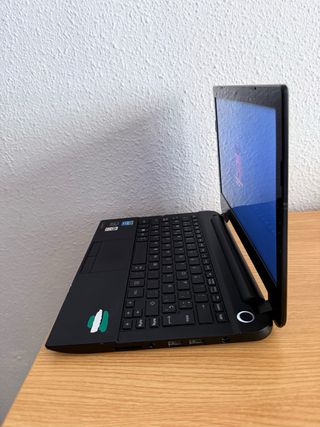 Portátil Toshiba Intel SSD Negro