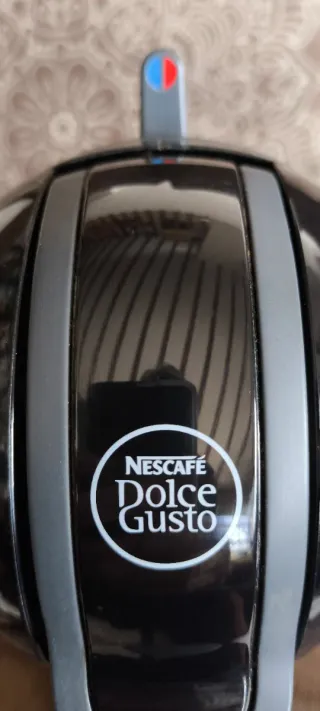 Cafetera Nescafé Dolce Gusto Negra