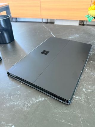 Microsoft Surface i5 8GB Negro/Gris