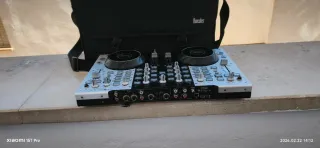 Consola DJ Hercules MX-4 Metal