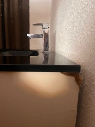 Mueble de lavabo con diseño floral