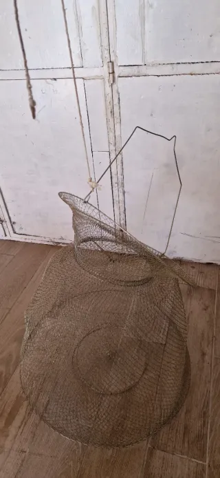 Rejón de pesca de malla metálica