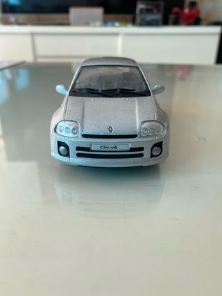Renault Clio V6 1/30 Kingsmart