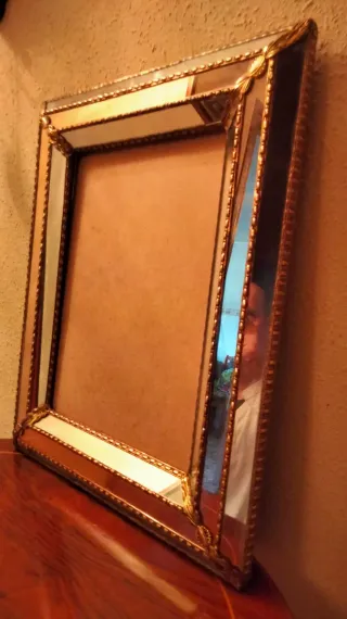 Coppia di quadri con specchi, cornici veneziane stile Luigi XVI