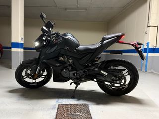 Moto Zontes 125 2025 Naked 1800km