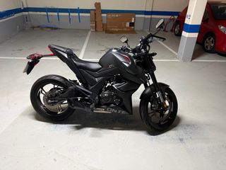 Moto Zontes 125 2025 Naked 1800km