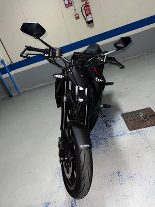 Moto Zontes 125 2025 Naked 1800km