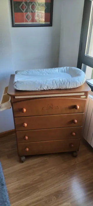 Cajonera cambiador con bañera