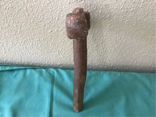 Martillo saca clavos antiguo