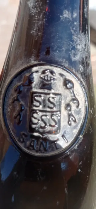Bottiglia vintage con stemma SSS SANTI