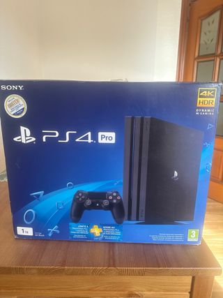 PS4 Pro 1TB + 4 Juegos + 3 Mandos