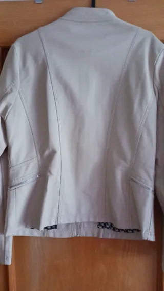 Cazadora Biker Polipiel Beige, marca Escandelle