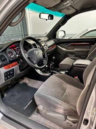 Toyota Land Cruiser 2009