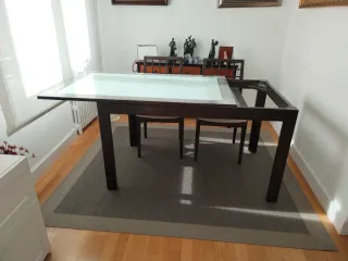 Mesa de comedor extensible de madera y cristal