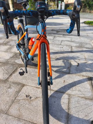 Bicicleta Cube Agree C:62 Carbono