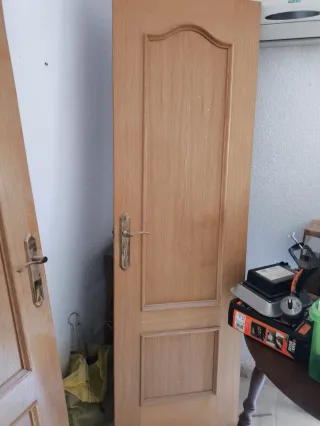 Puertas macizas de madera