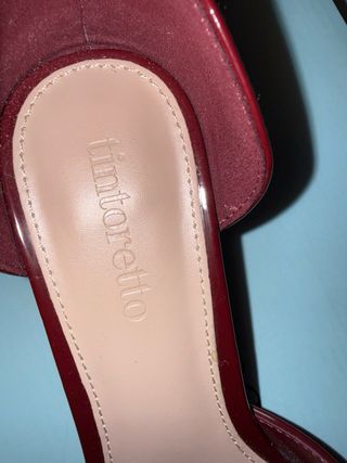 Zapatos Tintoretto burdeos tacón bajo