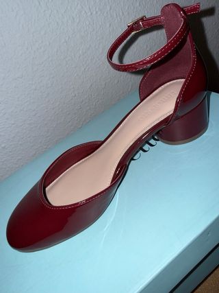 Zapatos Tintoretto burdeos tacón bajo