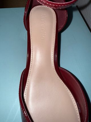 Zapatos Tintoretto burdeos tacón bajo