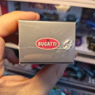 Mini GT Bugatti W16 Mistral Negro