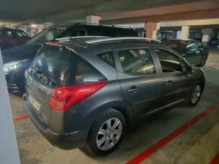 peugeot 207 80000 klm sw 1.6 hdi  libro revi