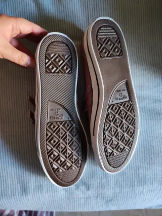 Zapatillas Converse rosas con tiras