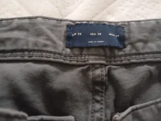 Pantalón ajustado gris claro hombre