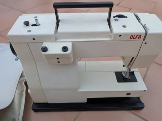 Máquina de coser Alfa World Super 4015