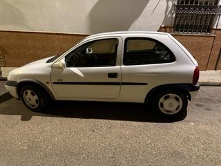 Opel Corsa 1.0i