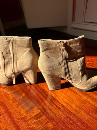 Botines tacón ante Zara Talla 41