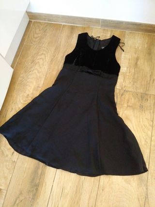 Vestido fiesta con top terciopelo y.  lazo